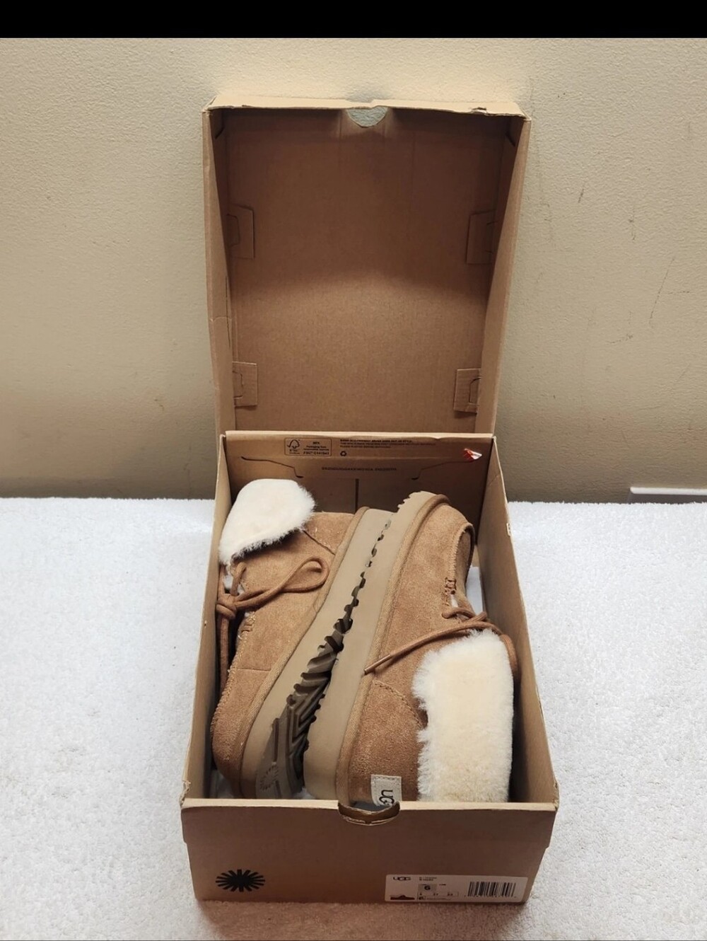 UGG Diara Chestnut Suede Shearling Slippers Women’s Size 6 With Box
